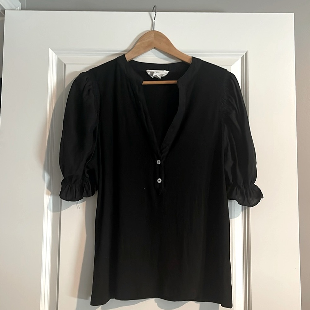 Pomander Place blouse
